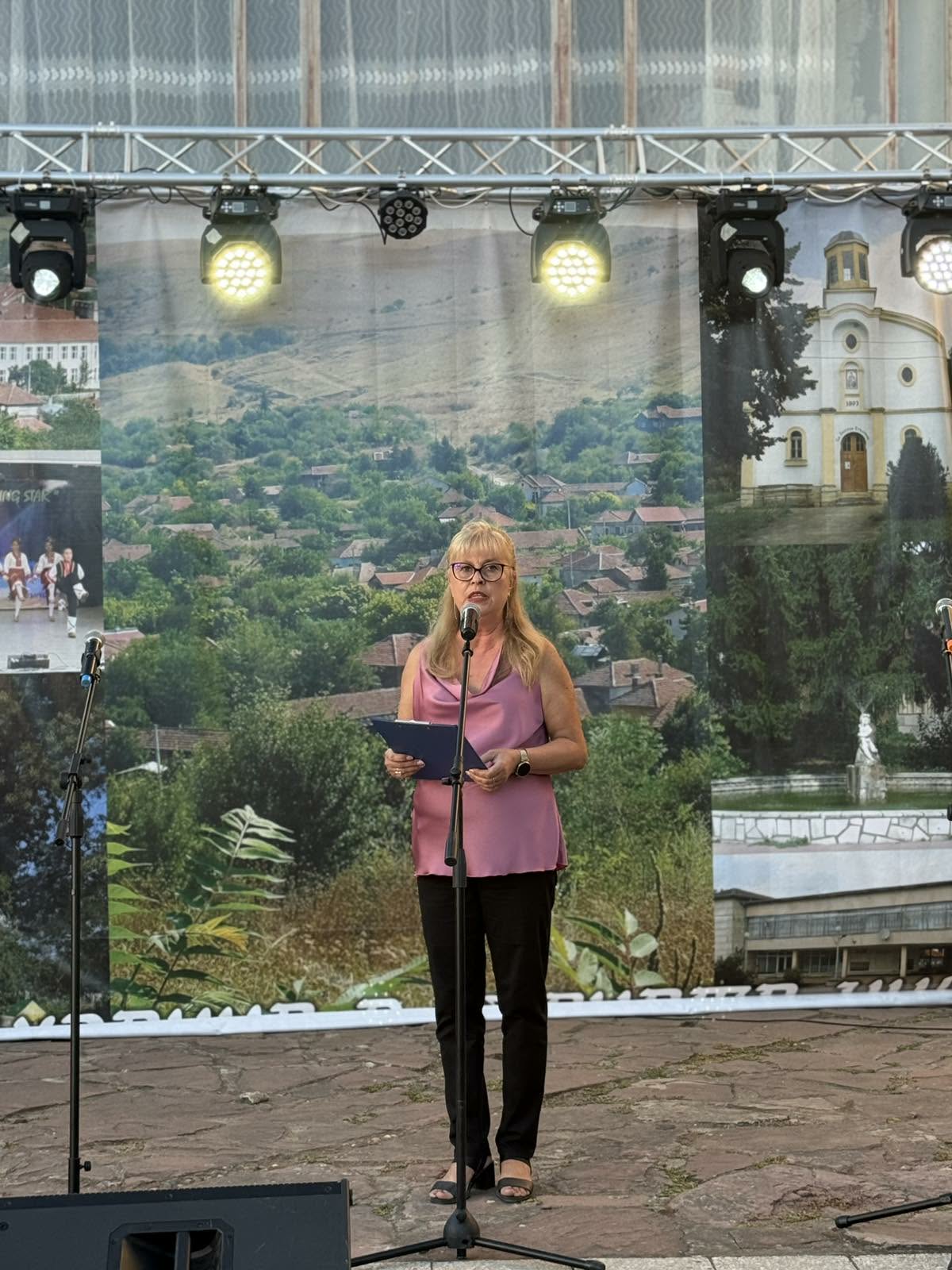 f9b53eb9-ffa4-47f4-855f-94b66052515a.jpg